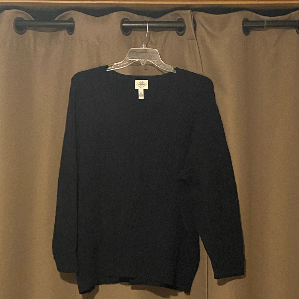 St. John's Bay Black V-Neck Sweater